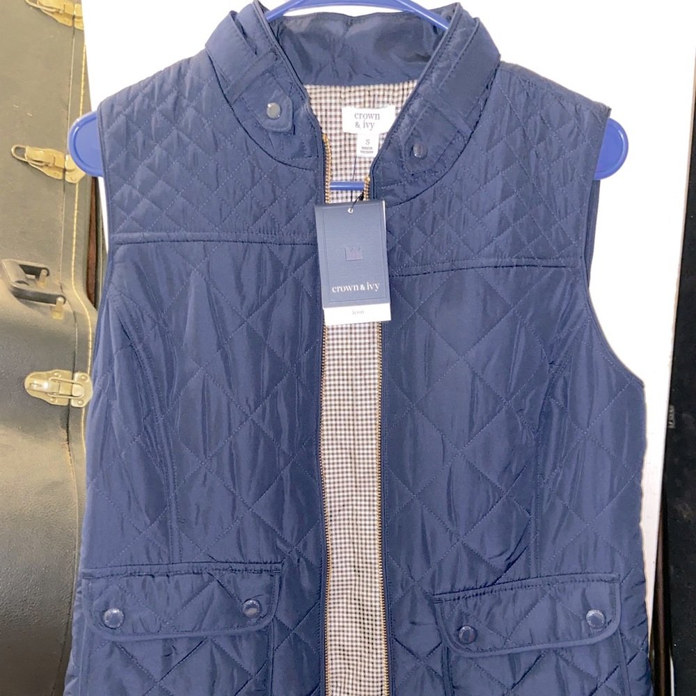 Crown and Ivy vest!